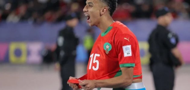الزهواني يقترب من أياكس.. الموهبة المغربية تحط الرحال في أمستردام